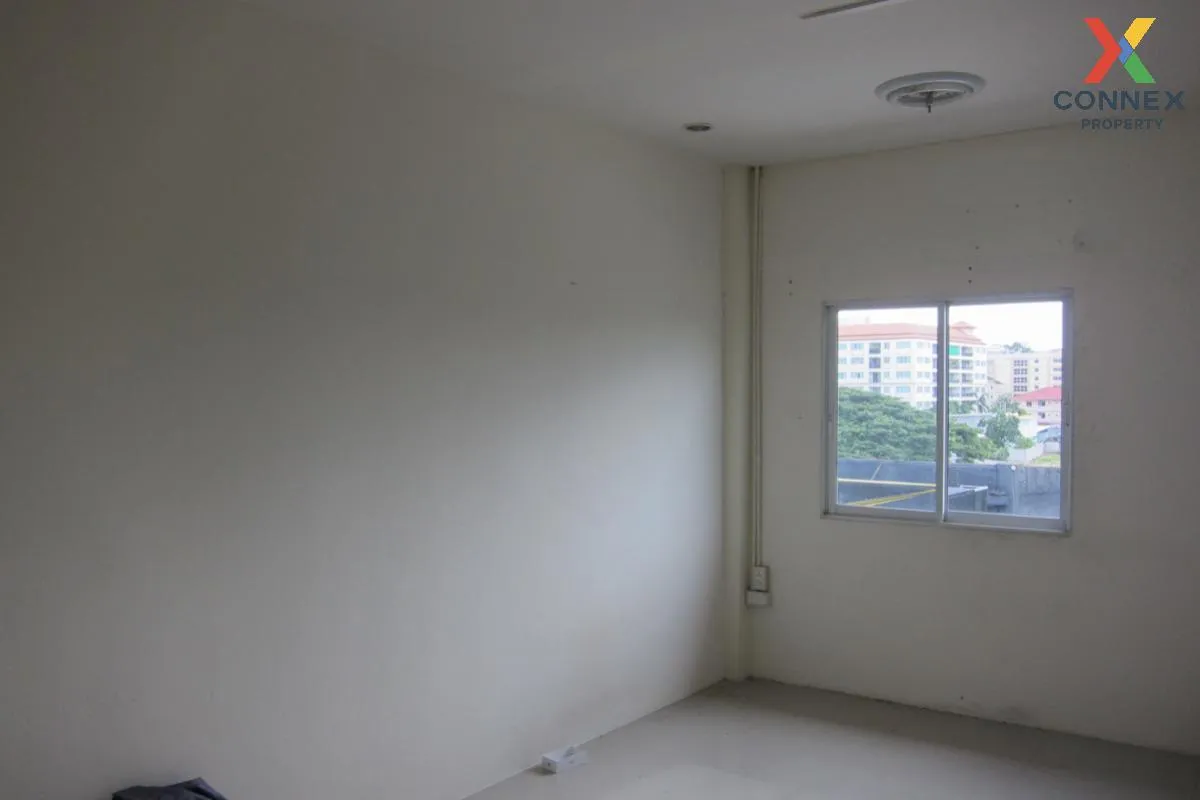 ขายอาคารพาณิชย์ 3.5 ชั้น ติดถนนเฉลิมพระเกียรติ พัทยาสาย 3 หนองปรื