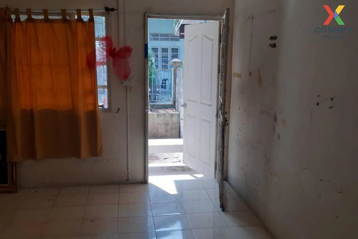 For Sale Townhouse/Townhome  , Baan Roumtangfun , Khu Khot , Lam  3