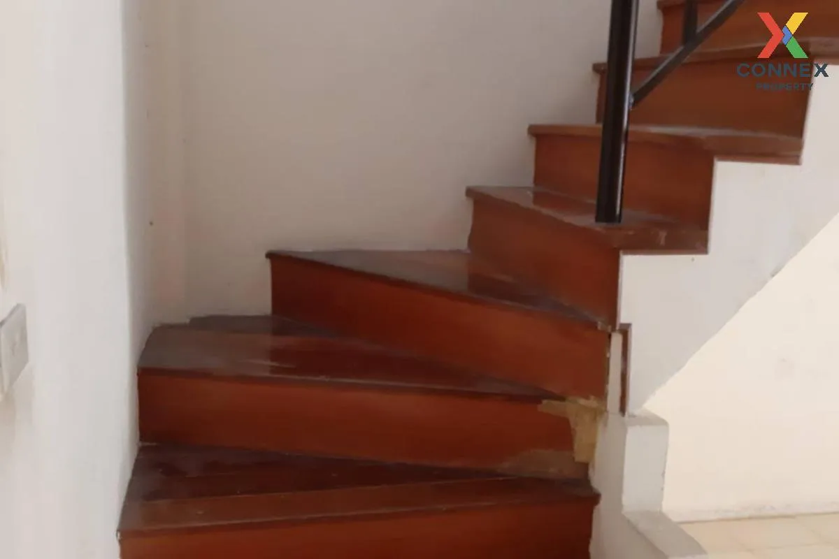 For Sale Townhouse/Townhome  , Baan Roumtangfun , Khu Khot , Lam  4