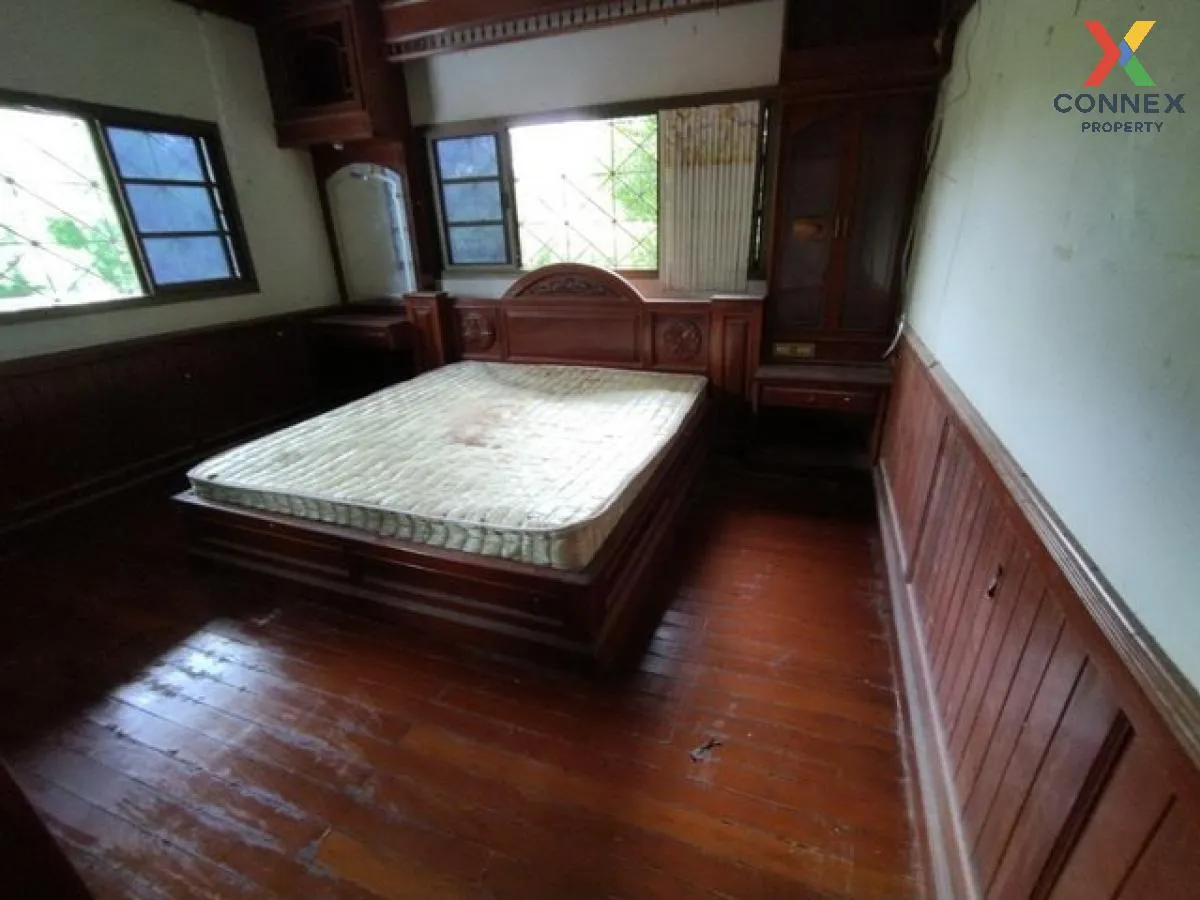 For Sale Single house  Kumphawapi  Udon Thani , nice view , wide  For Sale Single house  Kumphawapi  Udon Thani , nice view , wide  4