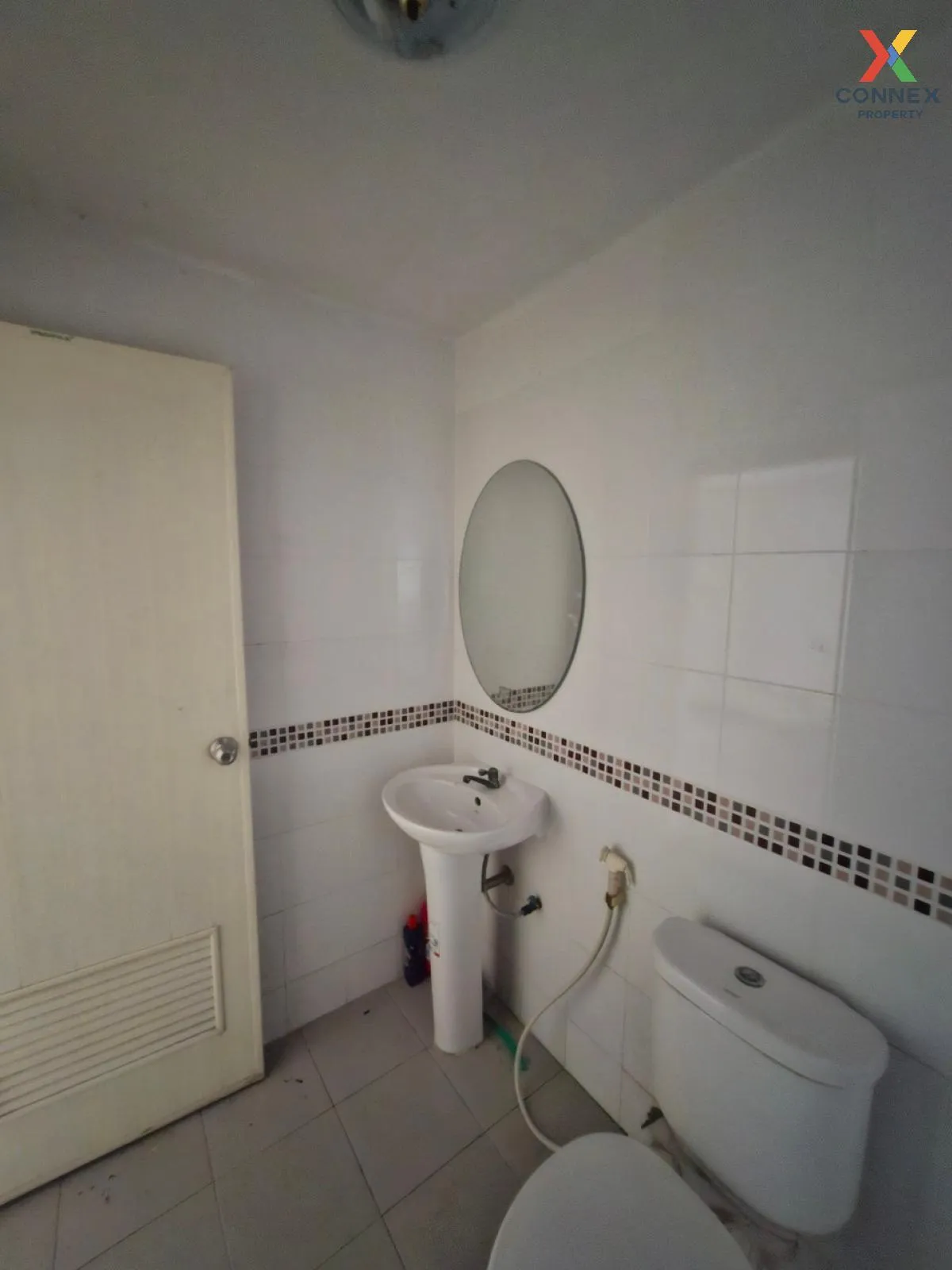 ขายทาวน์เฮ้าส์/ทาวน์โฮม  บ้านไทยวิลล่า บึง ศรีราชา ชลบุรี CX-1074 ขายทาวน์เฮ้าส์/ทาวน์โฮม  บ้านไทยวิลล่า บึง ศรีราชา ชลบุรี CX-1074