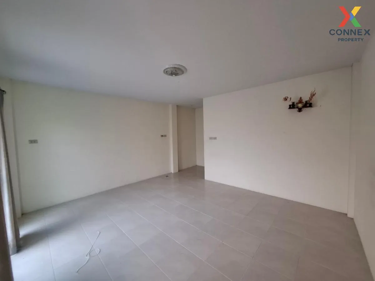 ขายทาวน์เฮ้าส์/ทาวน์โฮม  บ้านไทยวิลล่า บึง ศรีราชา ชลบุรี CX-1074 ขายทาวน์เฮ้าส์/ทาวน์โฮม  บ้านไทยวิลล่า บึง ศรีราชา ชลบุรี CX-1074