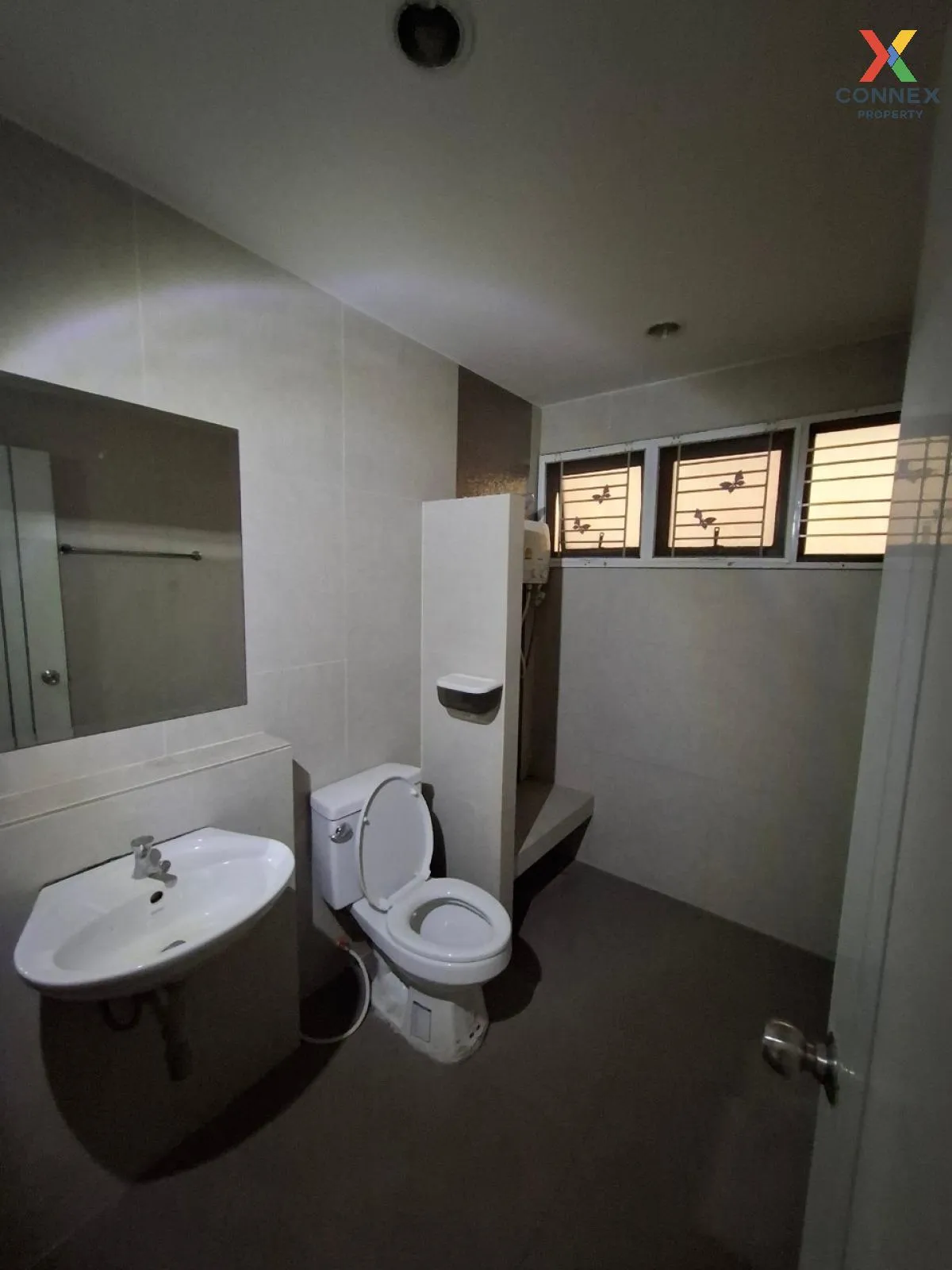 ขายทาวน์เฮ้าส์/ทาวน์โฮม  เดอะ เซ็นทรัล ทาวน์ บึง - ศรีราชา หนองขา