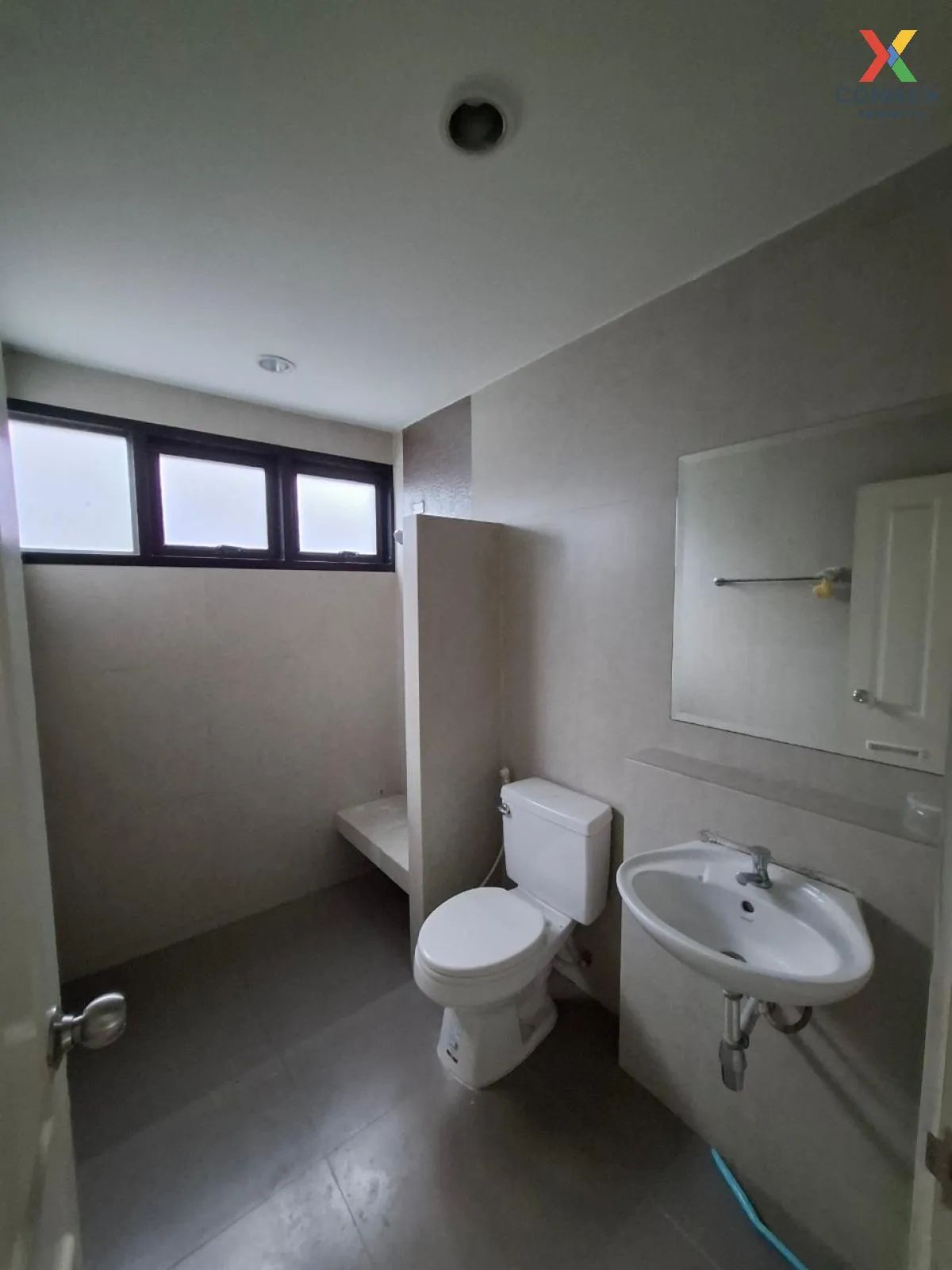 ขายทาวน์เฮ้าส์/ทาวน์โฮม  เดอะ เซ็นทรัล ทาวน์ บึง - ศรีราชา หนองขา