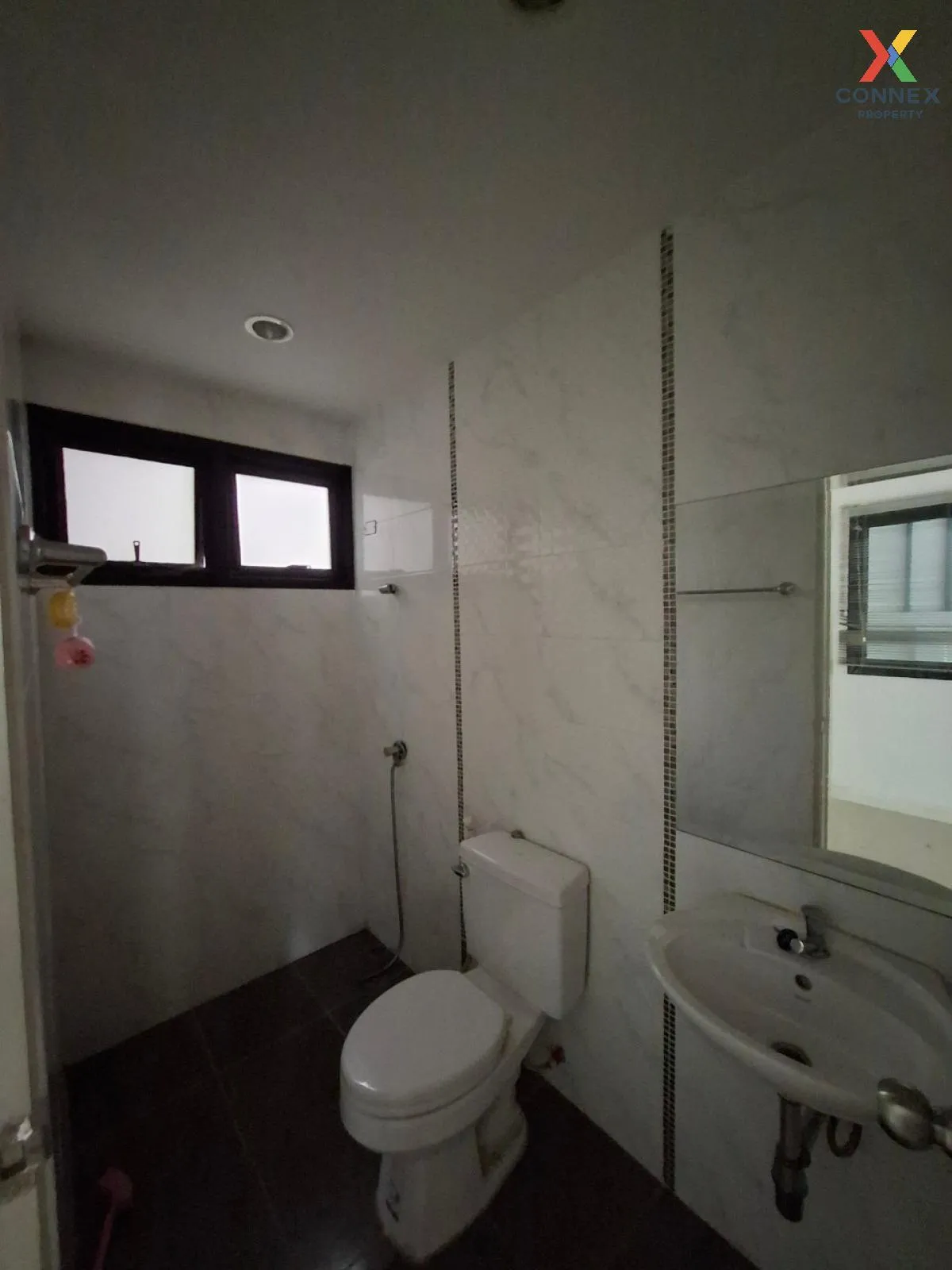 ขายทาวน์เฮ้าส์/ทาวน์โฮม  เดอะ เซ็นทรัล ทาวน์ บึง - ศรีราชา หนองขา