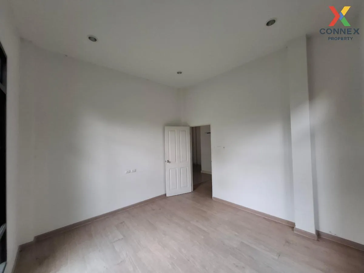 ขายทาวน์เฮ้าส์/ทาวน์โฮม  เดอะ เซ็นทรัล ทาวน์ บึง - ศรีราชา หนองขา