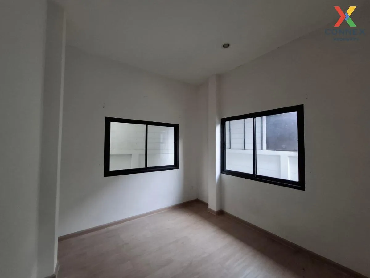 ขายทาวน์เฮ้าส์/ทาวน์โฮม  เดอะ เซ็นทรัล ทาวน์ บึง - ศรีราชา หนองขา