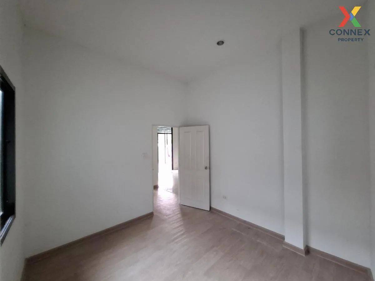 ขายทาวน์เฮ้าส์/ทาวน์โฮม  เดอะ เซ็นทรัล ทาวน์ บึง - ศรีราชา หนองขา