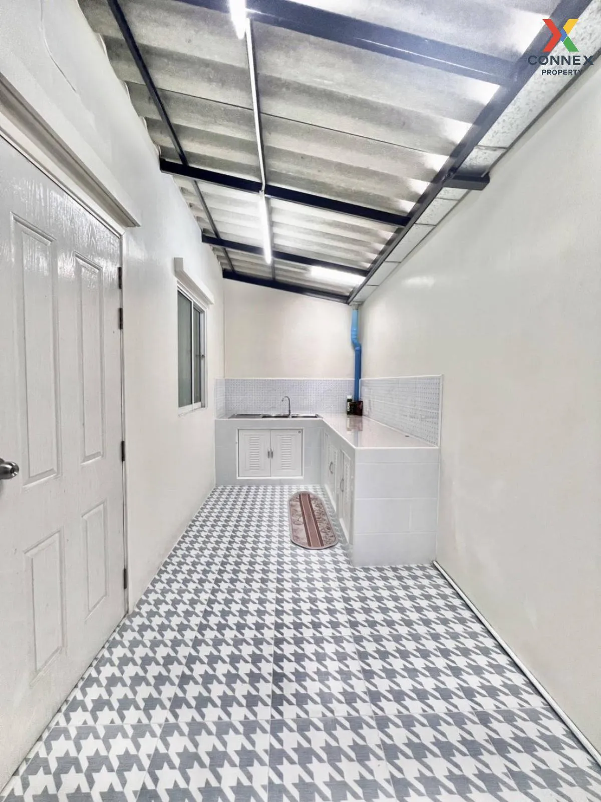 For Sale Townhouse/Townhome  , Lio Bliss Teparak - Tamru , newly 