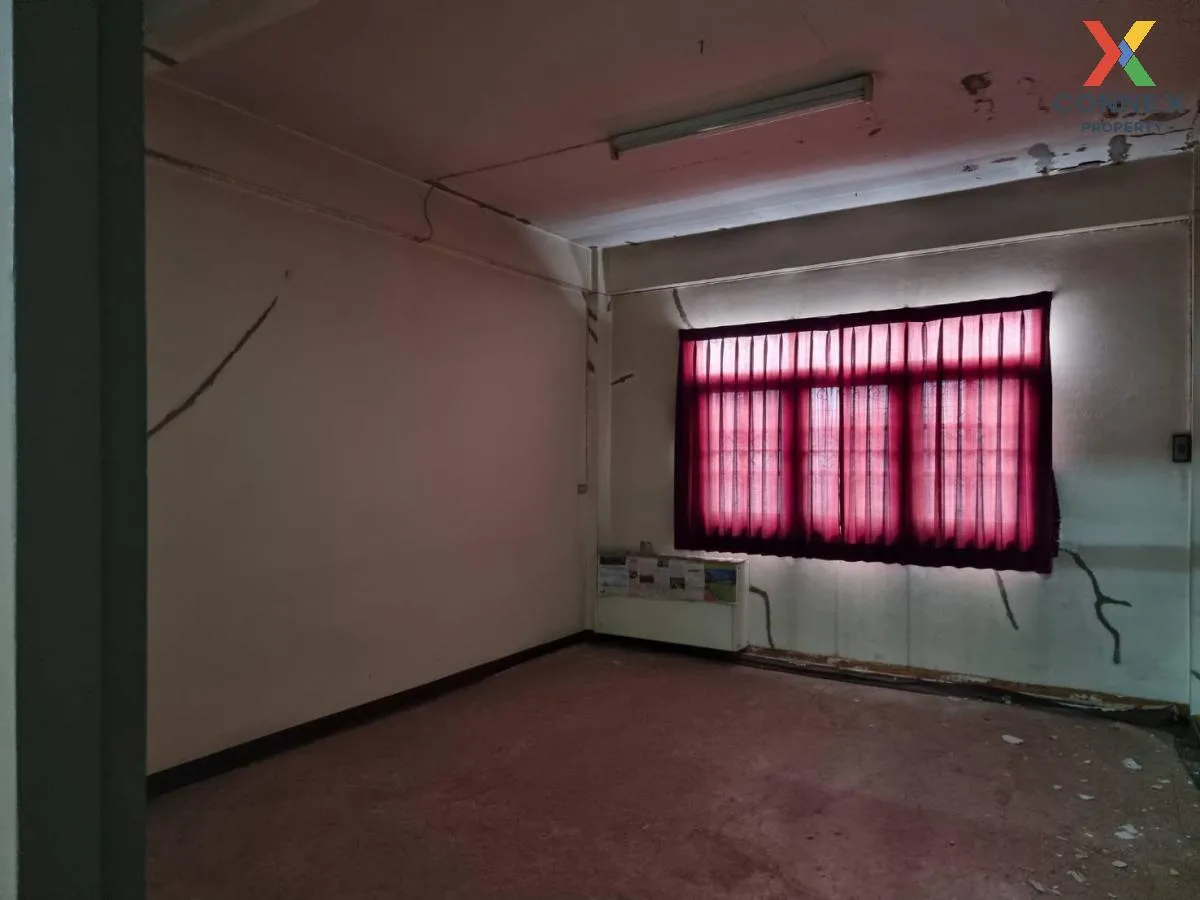 เช่าอาคารพาณิชย์ 5 ชั้นครึ่ง ซอย เพชรเกษม 50/4 บางหว้า เขต ภาษีเจ