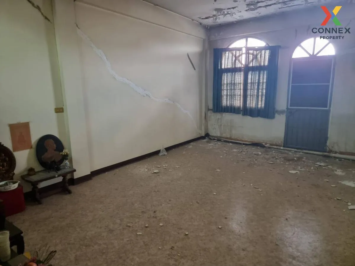 เช่าอาคารพาณิชย์ 5 ชั้นครึ่ง ซอย เพชรเกษม 50/4 บางหว้า เขต ภาษีเจ