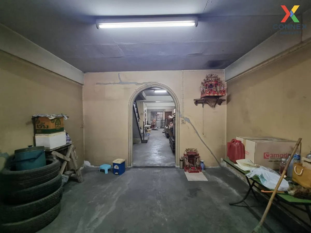 เช่าอาคารพาณิชย์ 5 ชั้นครึ่ง ซอย เพชรเกษม 50/4 บางหว้า เขต ภาษีเจ 3