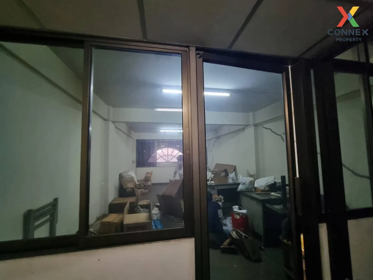 เช่าอาคารพาณิชย์ 5 ชั้นครึ่ง ซอย เพชรเกษม 50/4 บางหว้า เขต ภาษีเจ 4