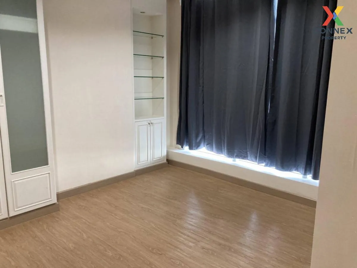 For Sale Condo , Baan Sathorn Chaopraya , river view , newly reno
