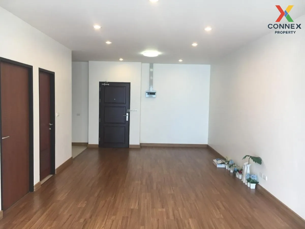 ขายคอนโด  เดอะ เวลลิงตัน คอนโด MRT-ลำสาลี (สายสีเหลือง) สะพานสูง  ขายคอนโด  เดอะ เวลลิงตัน คอนโด MRT-ลำสาลี (สายสีเหลือง) สะพานสูง  1