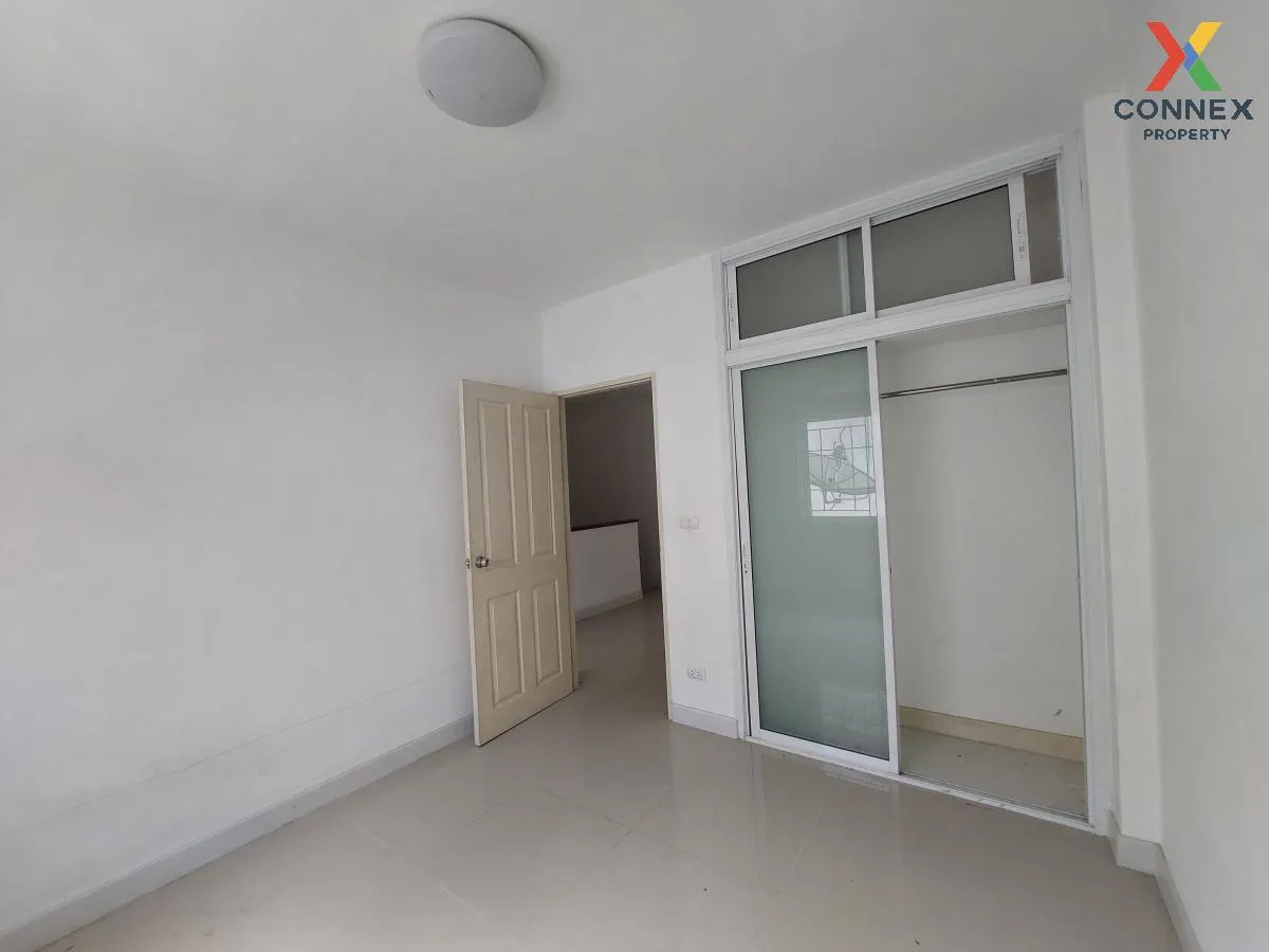 ขายทาวน์เฮ้าส์/ทาวน์โฮม  ทรัพย์รุ่งเรือง ซิตี้ 2 บ้านเก่า พานทอง  4