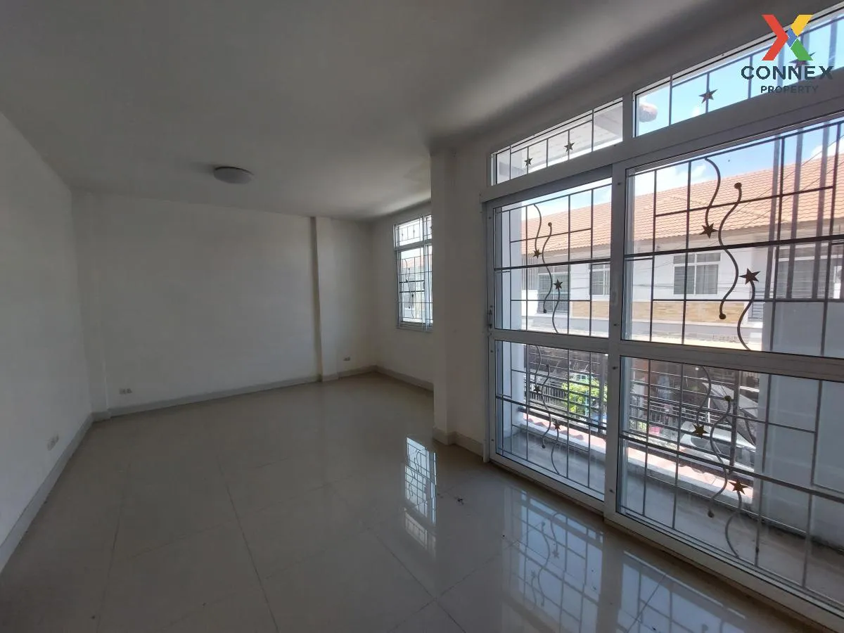 ขายทาวน์เฮ้าส์/ทาวน์โฮม  ทรัพย์รุ่งเรือง ซิตี้ 2 บ้านเก่า พานทอง 