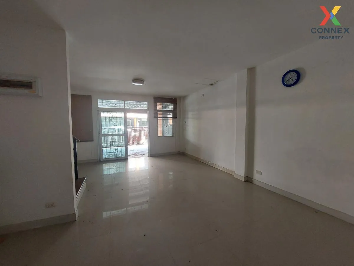 ขายทาวน์เฮ้าส์/ทาวน์โฮม  ทรัพย์รุ่งเรือง ซิตี้ 2 บ้านเก่า พานทอง 