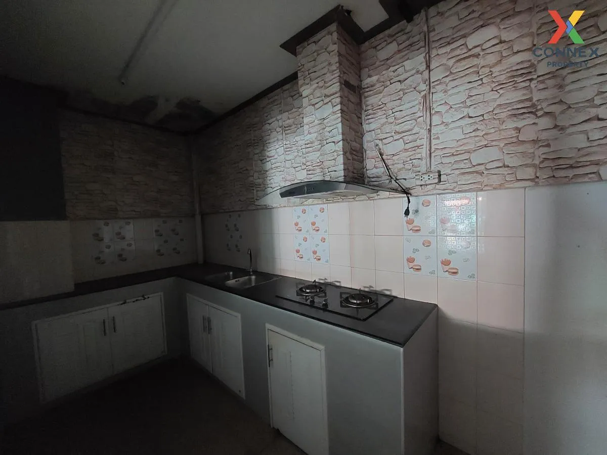 ขายทาวน์เฮ้าส์/ทาวน์โฮม  ทรัพย์รุ่งเรือง ซิตี้ 2 บ้านเก่า พานทอง 