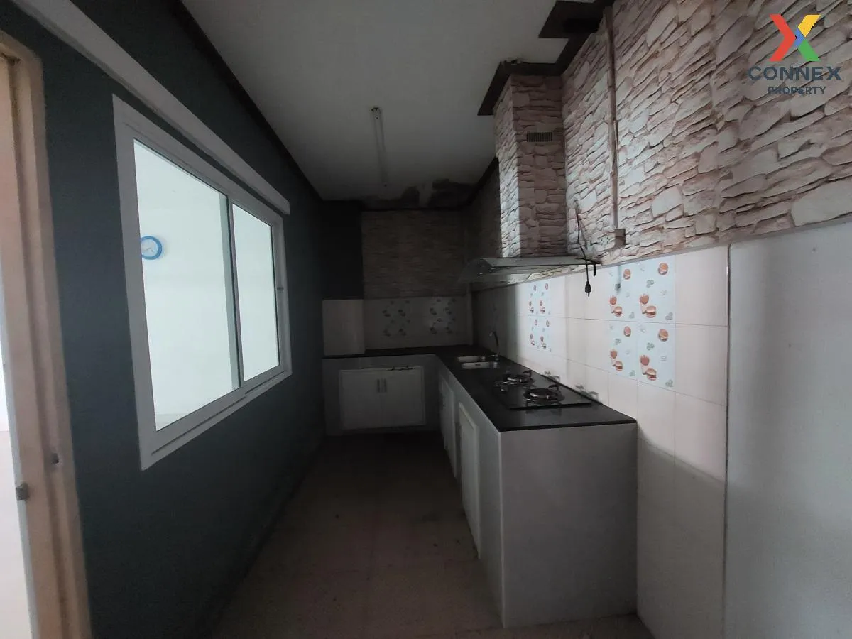 ขายทาวน์เฮ้าส์/ทาวน์โฮม  ทรัพย์รุ่งเรือง ซิตี้ 2 บ้านเก่า พานทอง 