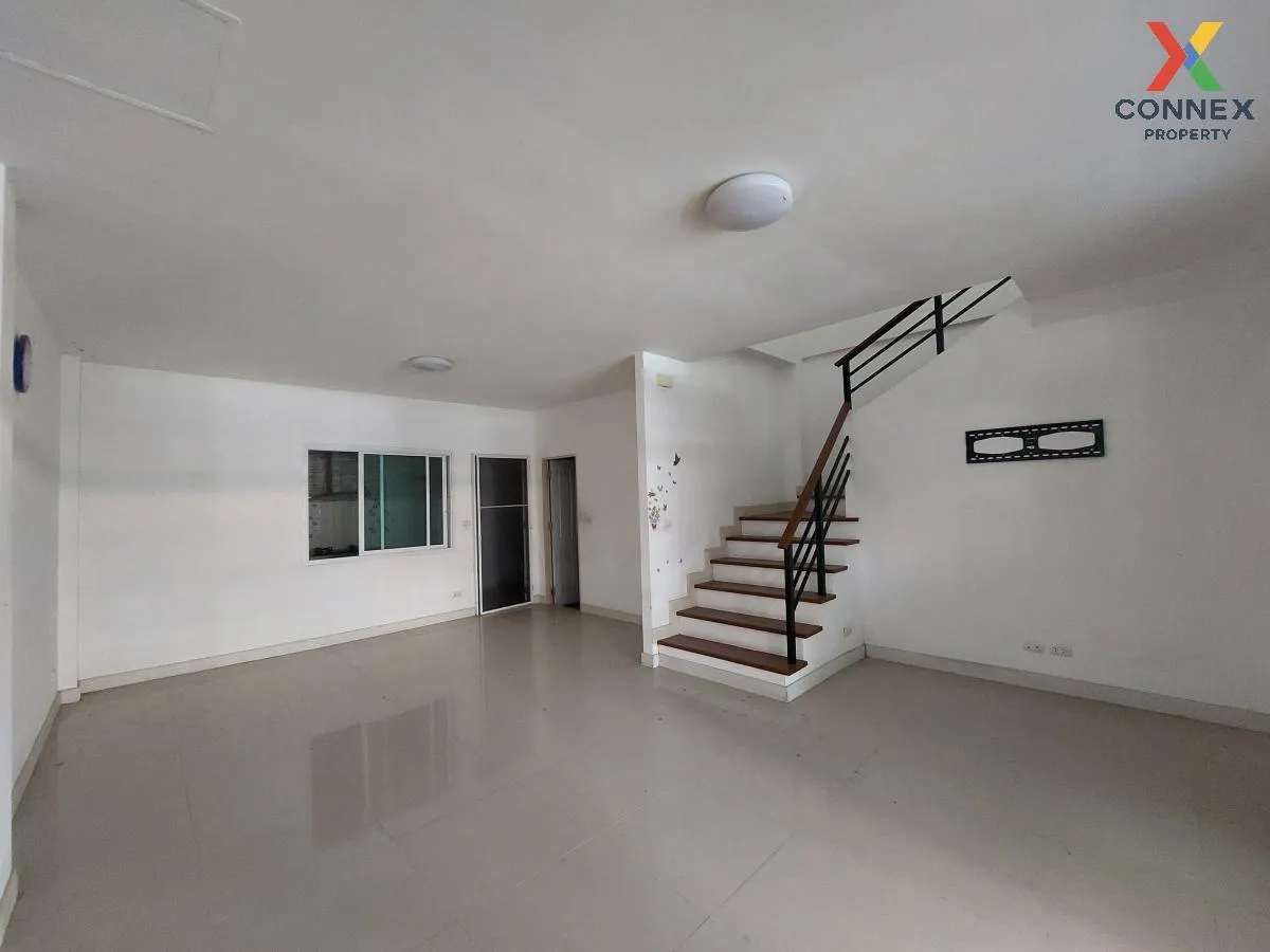 ขายทาวน์เฮ้าส์/ทาวน์โฮม  ทรัพย์รุ่งเรือง ซิตี้ 2 บ้านเก่า พานทอง 