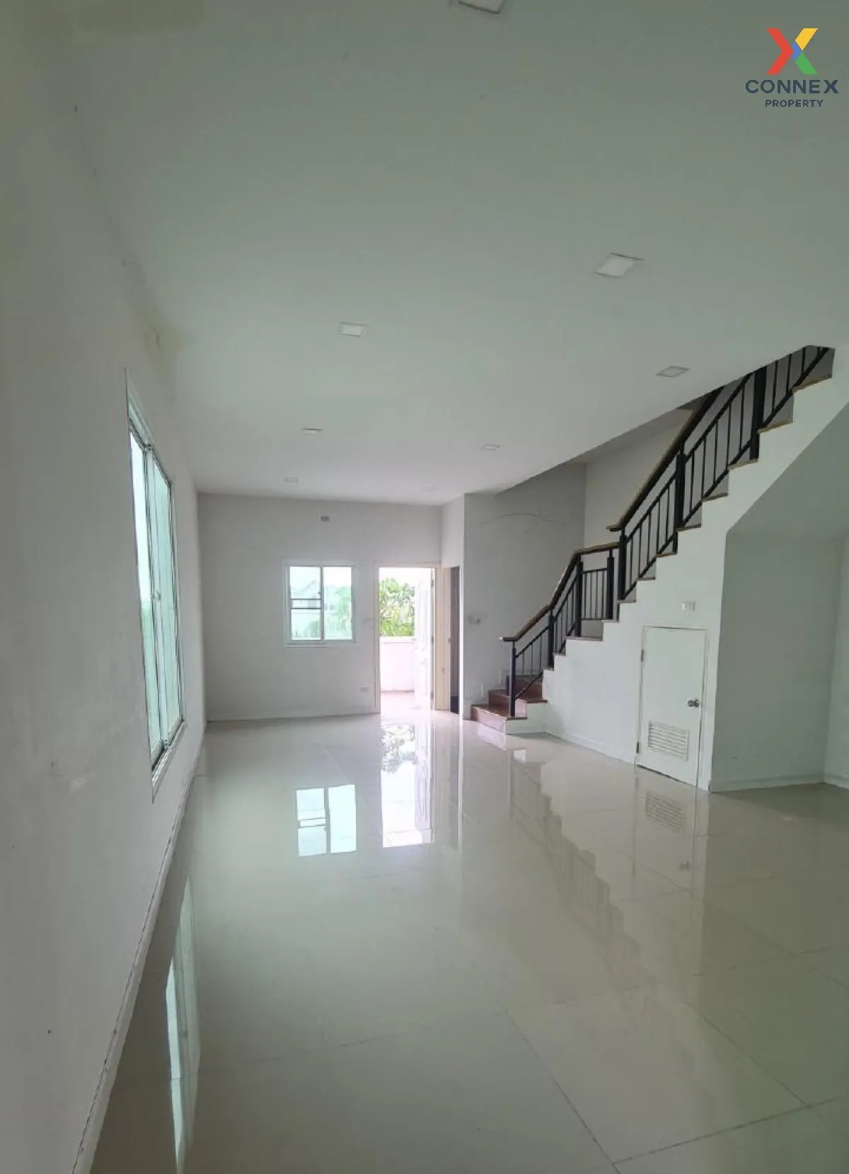 ขายทาวน์เฮ้าส์/ทาวน์โฮม  โกลเด้นแลนด์ ดีไลท์ อมตะ - อีสเทิร์น มาบ