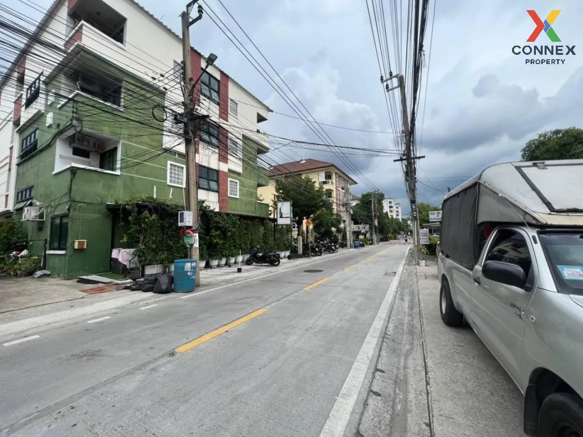 For Sale Land for sale in Lat Phrao zone , Wang Thong Lang , Lat 