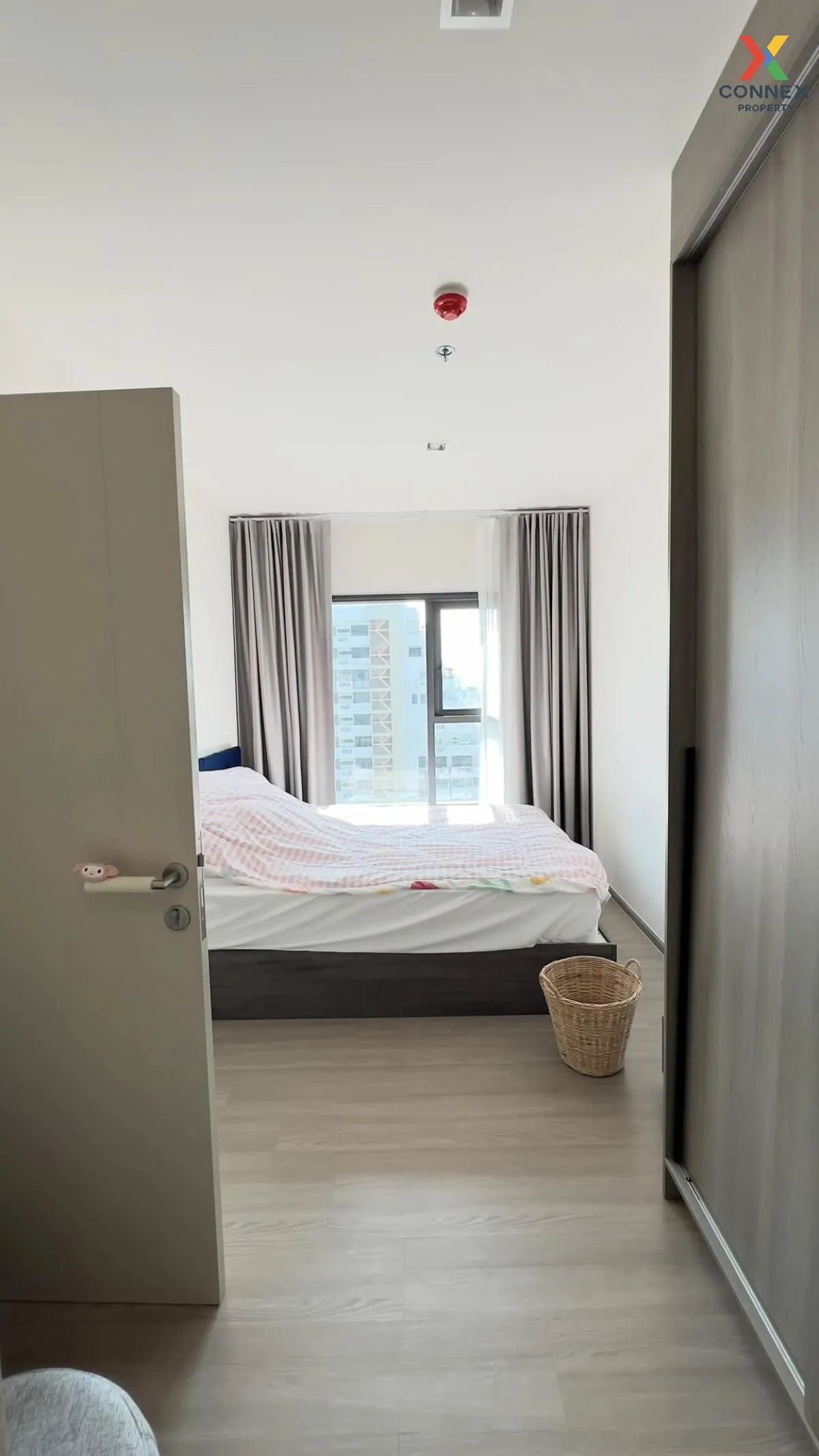 เช่าคอนโด  เดอะ เบส เพชรบุรี - ทองหล่อ MRT-เพชรบุรี บางกะปิ เขต ห 4