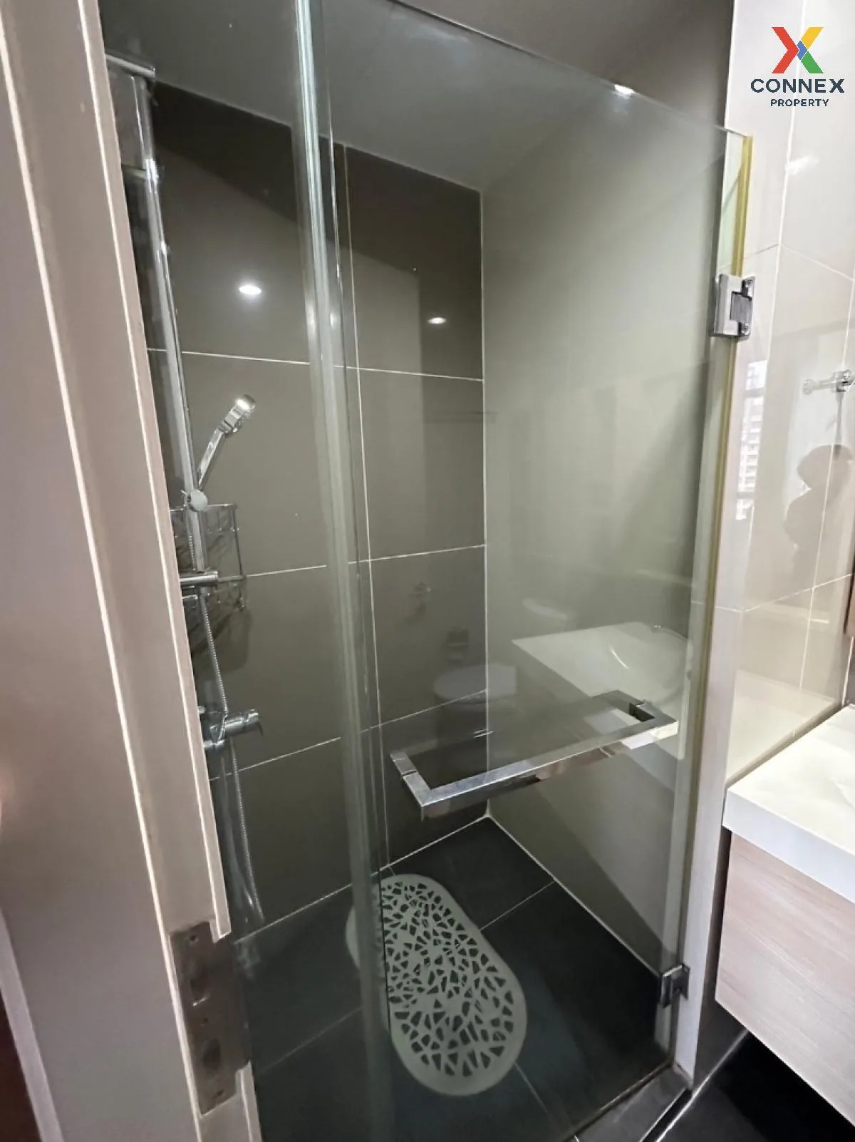 เช่าคอนโด  เดอะ แคปิตอล เอกมัย - ทองหล่อ BTS-ทองหล่อ บางกะปิ เขต  4