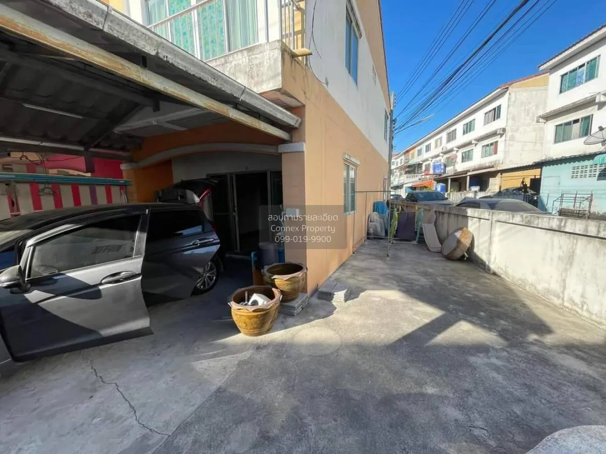 For Sale Townhouse/Townhome  , Noble Classic Laem Chabang , corne 2