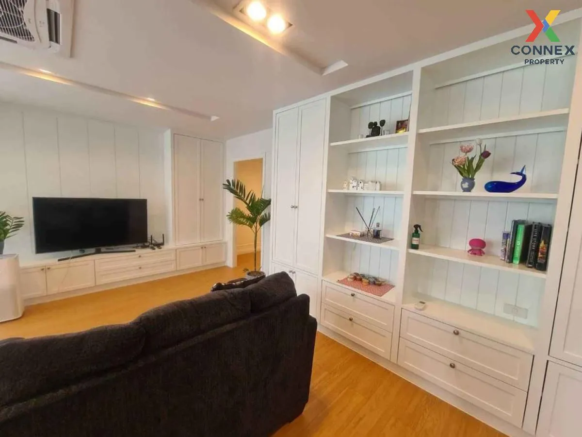 For Sale Condo , Lake Avenue , high floor , BTS-Asok , Watthana , For Sale Condo , Lake Avenue , high floor , BTS-Asok , Watthana ,