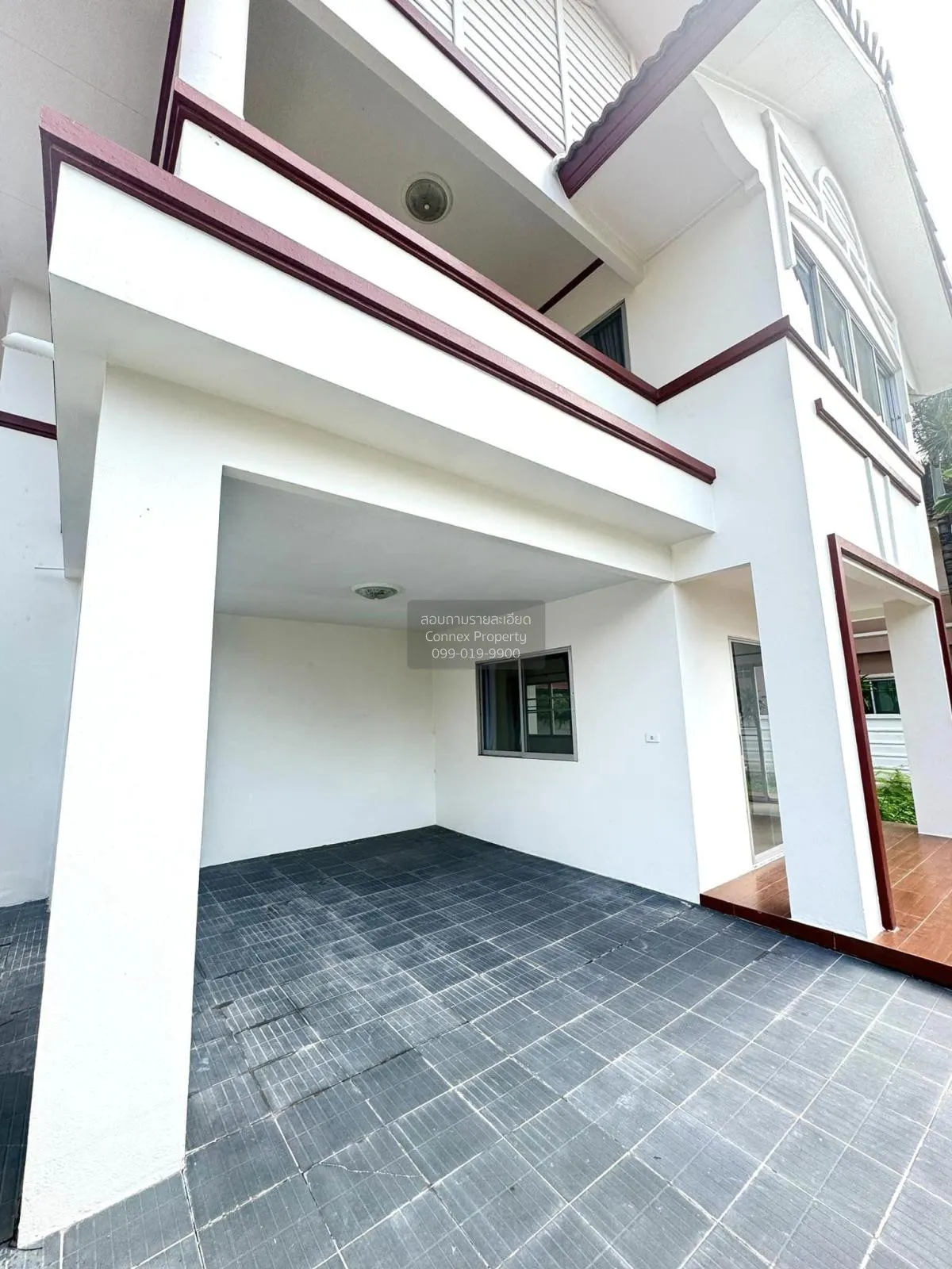 For Sale House , Baan Ngam Charoen 4 , corner unit , wide frontag 3