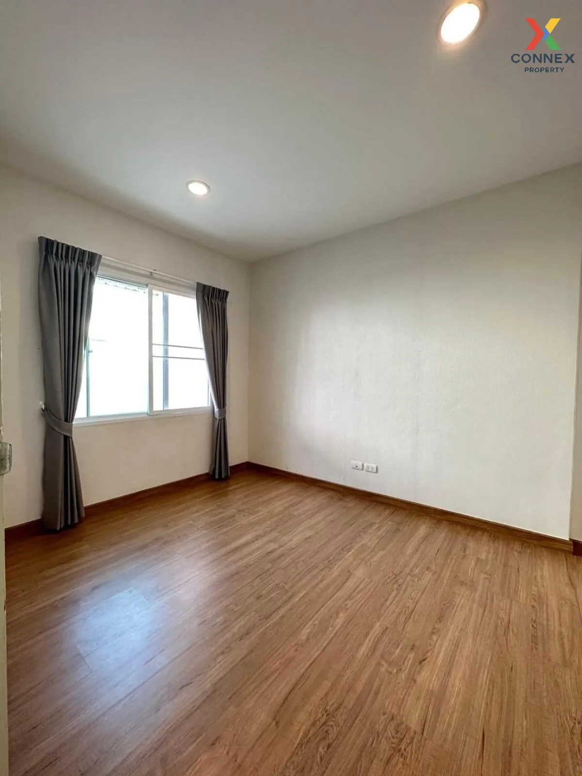 เช่าทาวน์เฮ้าส์/ทาวน์โฮม  บ้านกลางเมือง สาทร - ตากสิน 2 บางค้อ เข