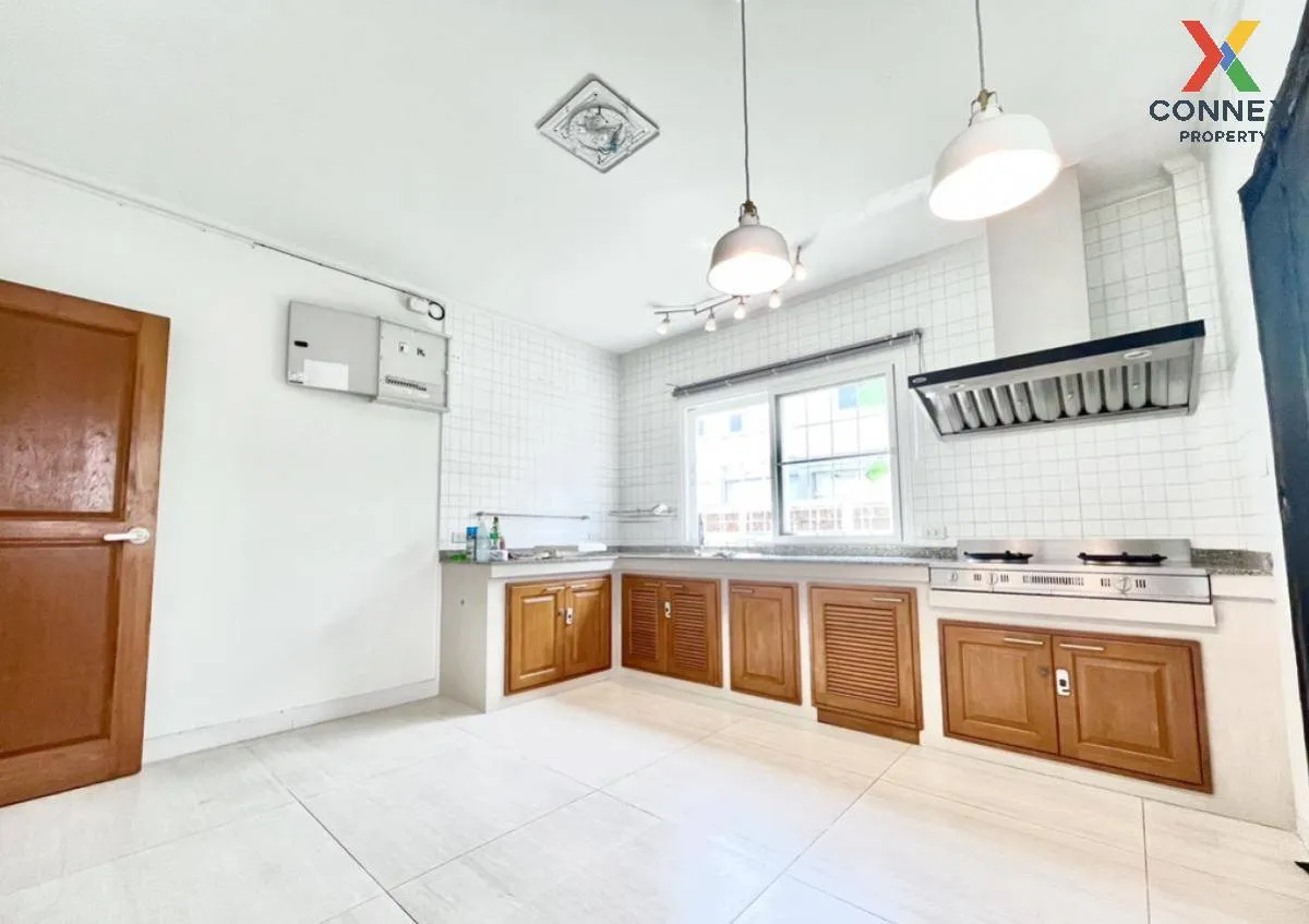 ขายบ้าน  ศุภาลัย พรีมา วิลล่า พุทธมณฑล สาย 3 ศาลาธรรมสพน์ เขต ทวี