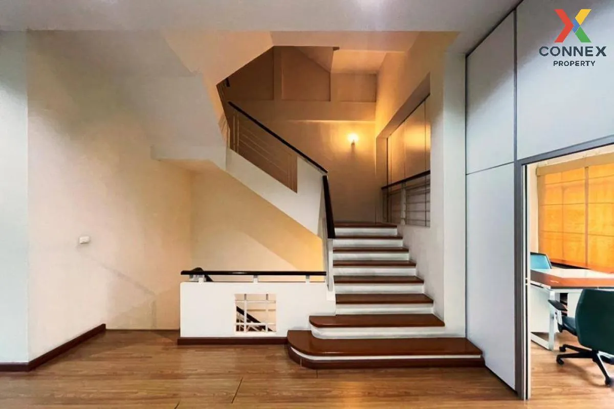 ขายบ้าน  บ้านกลางกรุง ออฟฟิศ พาร์ค บางนา MRT-ศรีเอี่ยม (สายสีเหลื ขายบ้าน  บ้านกลางกรุง ออฟฟิศ พาร์ค บางนา MRT-ศรีเอี่ยม (สายสีเหลื