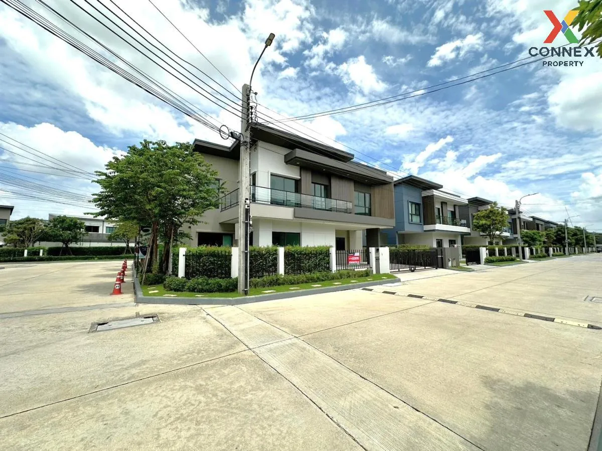 For Sale House , Venue ID Petchkasem 81 , corner unit , Nong Khan 3