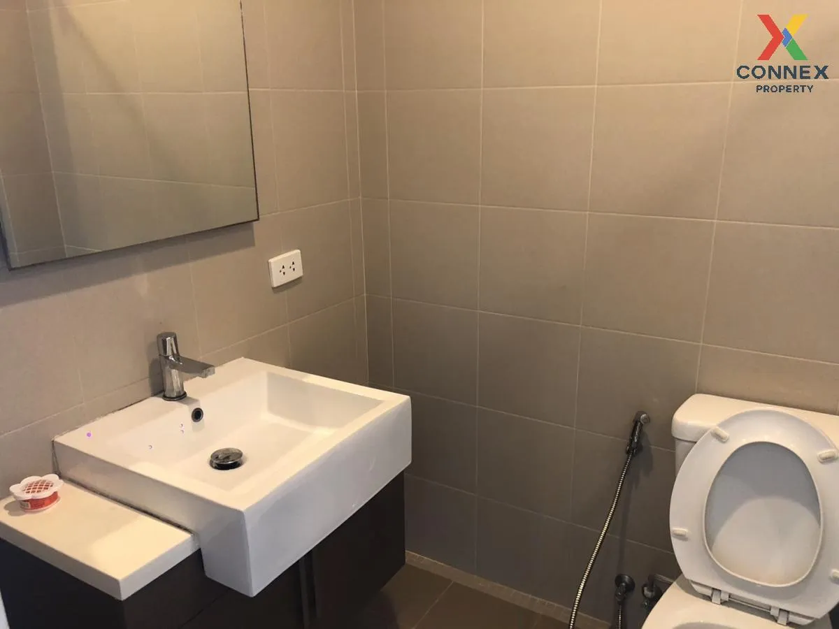 ขายคอนโด  ไฮฟ์ สาทร BTS-กรุงธนบุรี คลองต้นไทร เขต คลองสาน กรุงเทพ