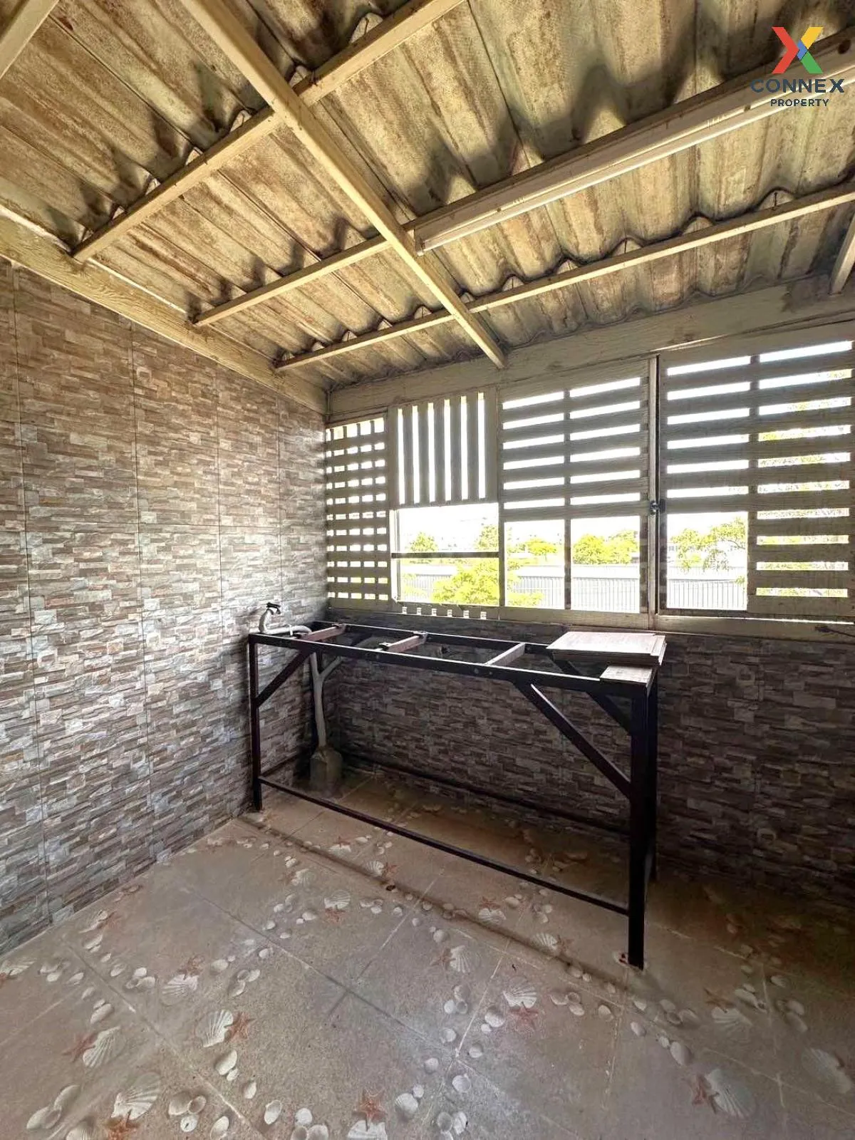 For Sale Commercial Building , Sai 4 Square , Krathum Lom , Sam P