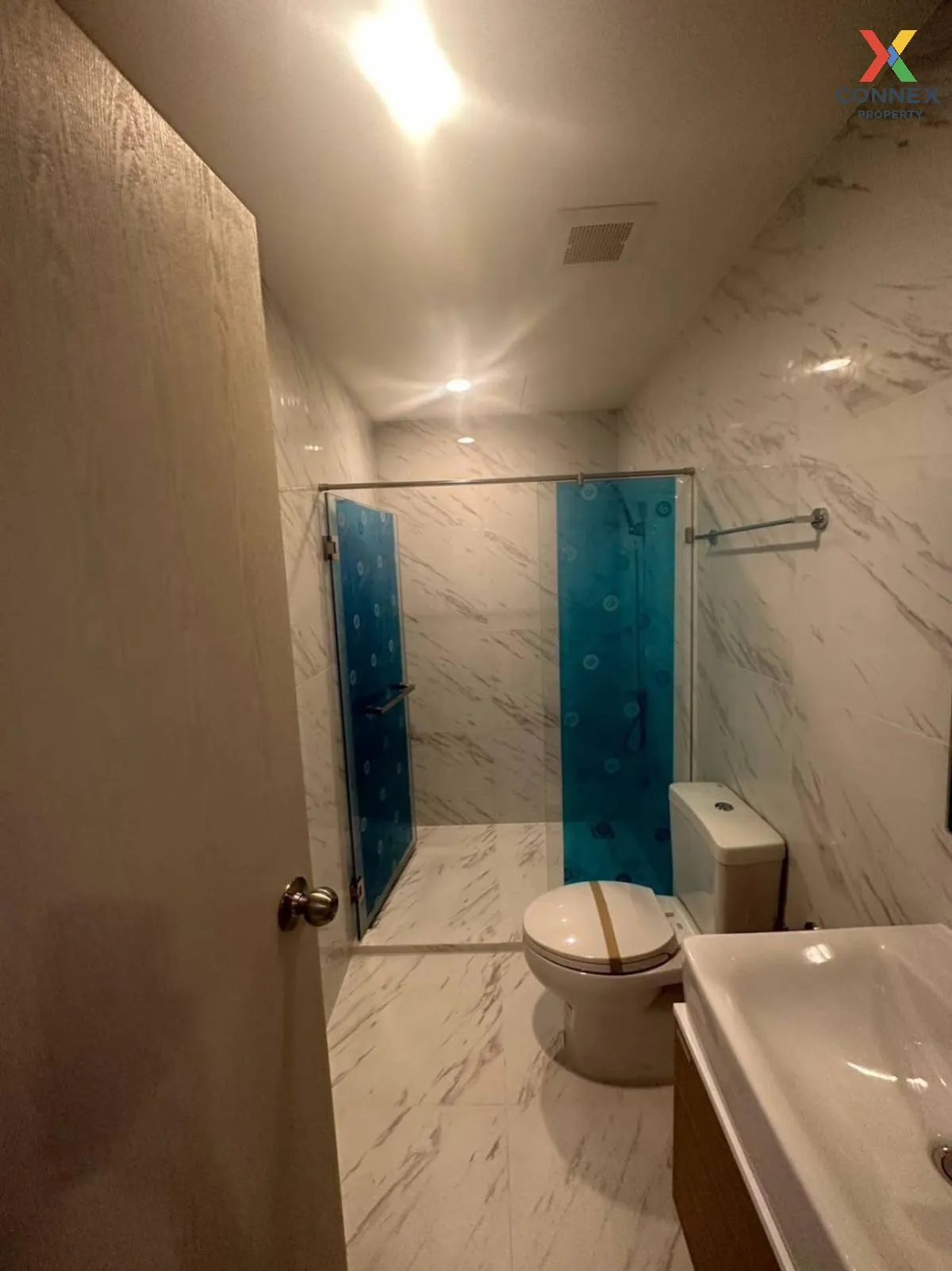 For Sale Condo , Ideo Mobi Sukhumvit Eastpoint , nice view , high For Sale Condo , Ideo Mobi Sukhumvit Eastpoint , nice view , high