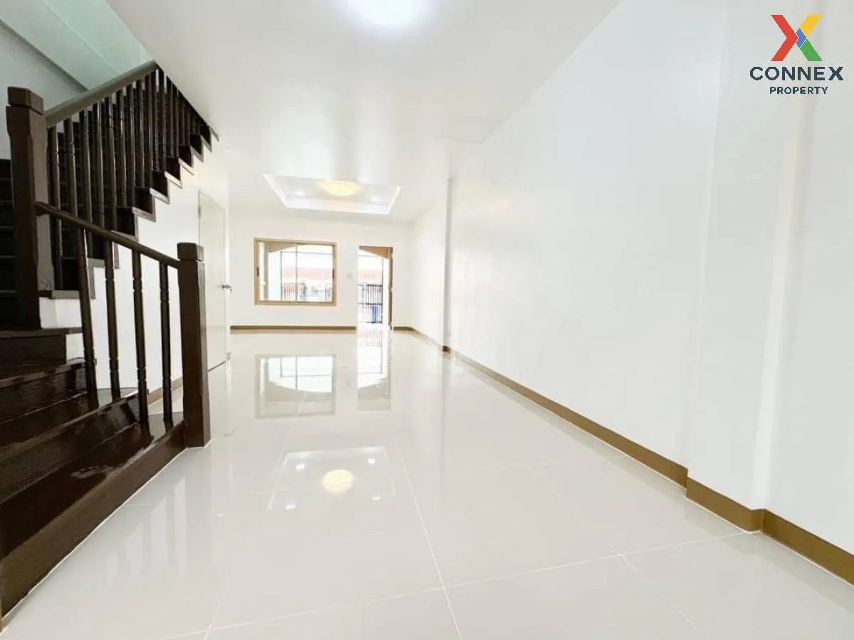 ขายทาวน์เฮ้าส์/ทาวน์โฮม  บ้านปิยวรารมย์ 3 ไทรน้อย ไทรน้อย นนทบุรี ขายทาวน์เฮ้าส์/ทาวน์โฮม  บ้านปิยวรารมย์ 3 ไทรน้อย ไทรน้อย นนทบุรี