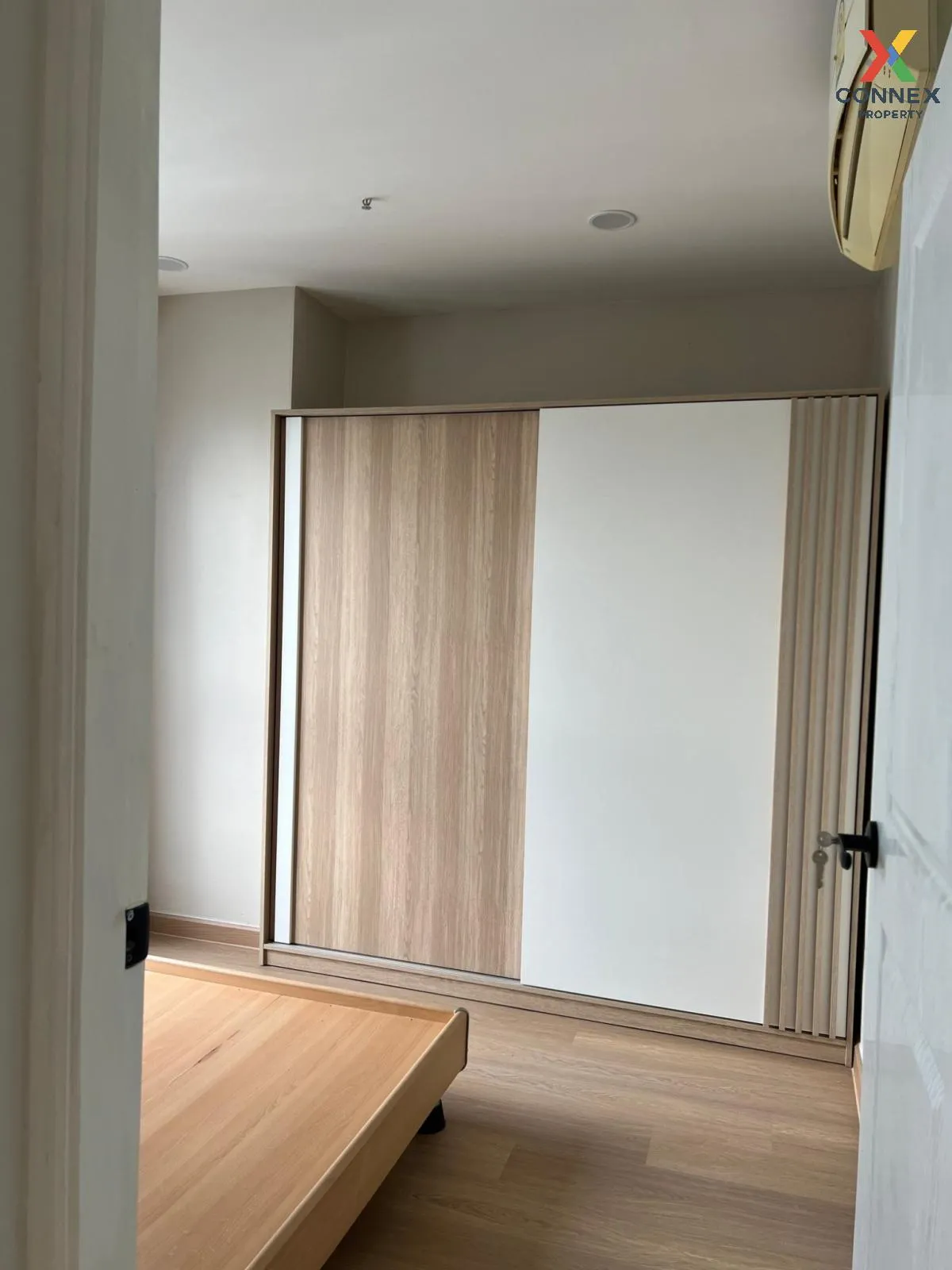 ขายคอนโด  ลุมพินี เพลส วอเตอร์ คลิฟ วิวสวย ชั้นสูง วิวแม่น้ำ รีโน