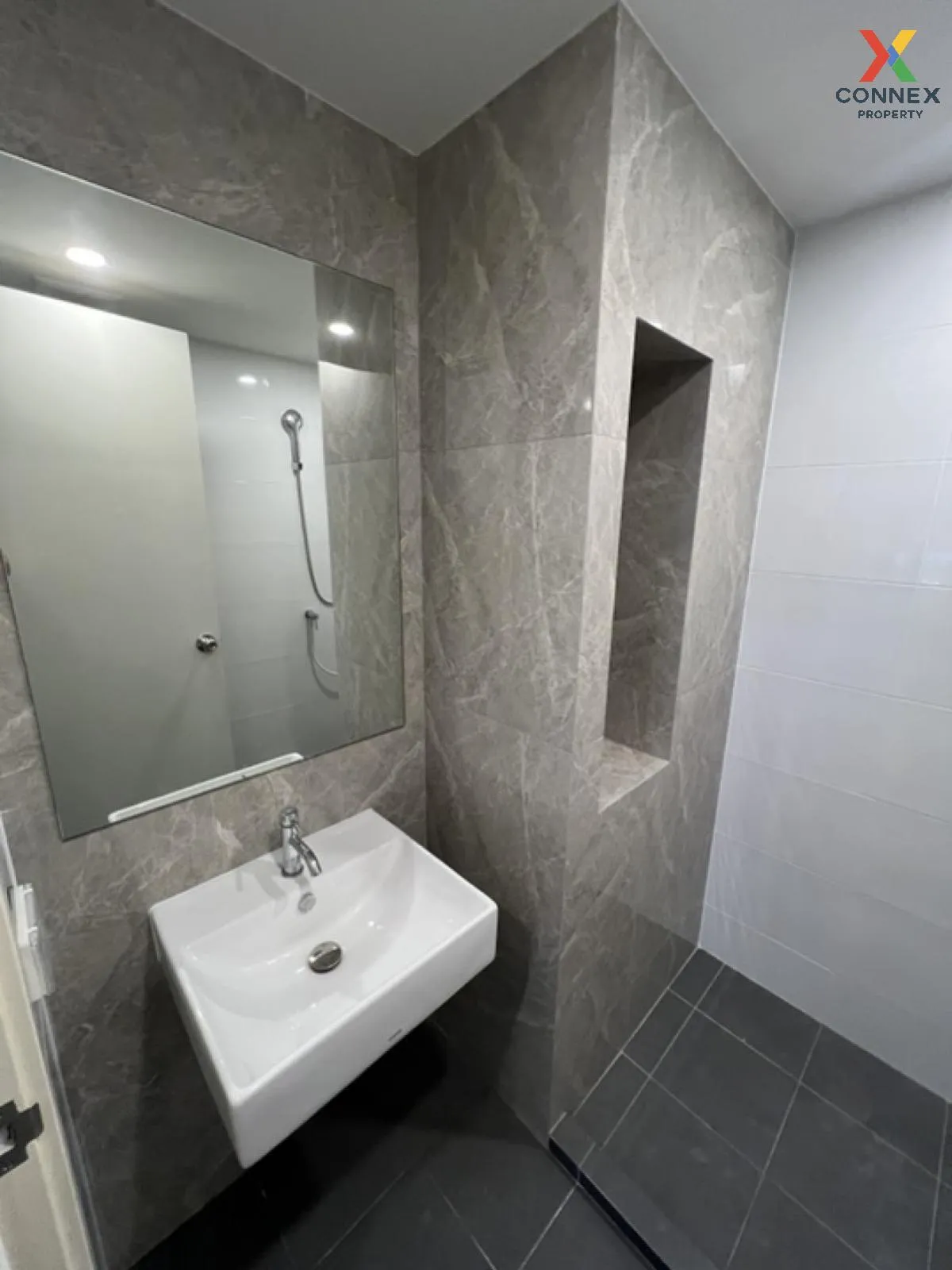 For Rent Condo , THE ORIGIN Sukhumvit - Sailuat E22 Station , BTS