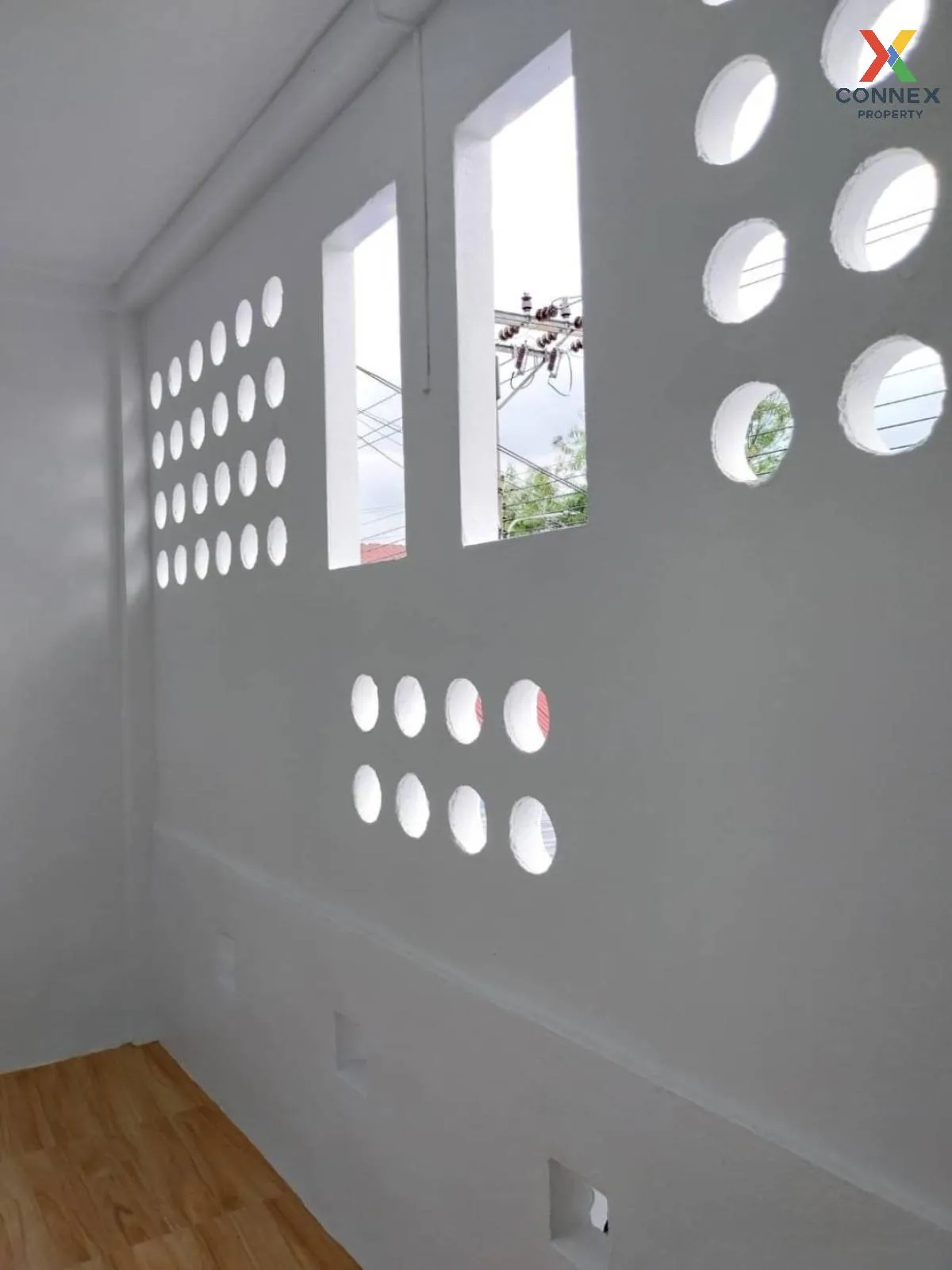 For Sale Townhouse/Townhome  , Sinanan , newly renovated , Khok F