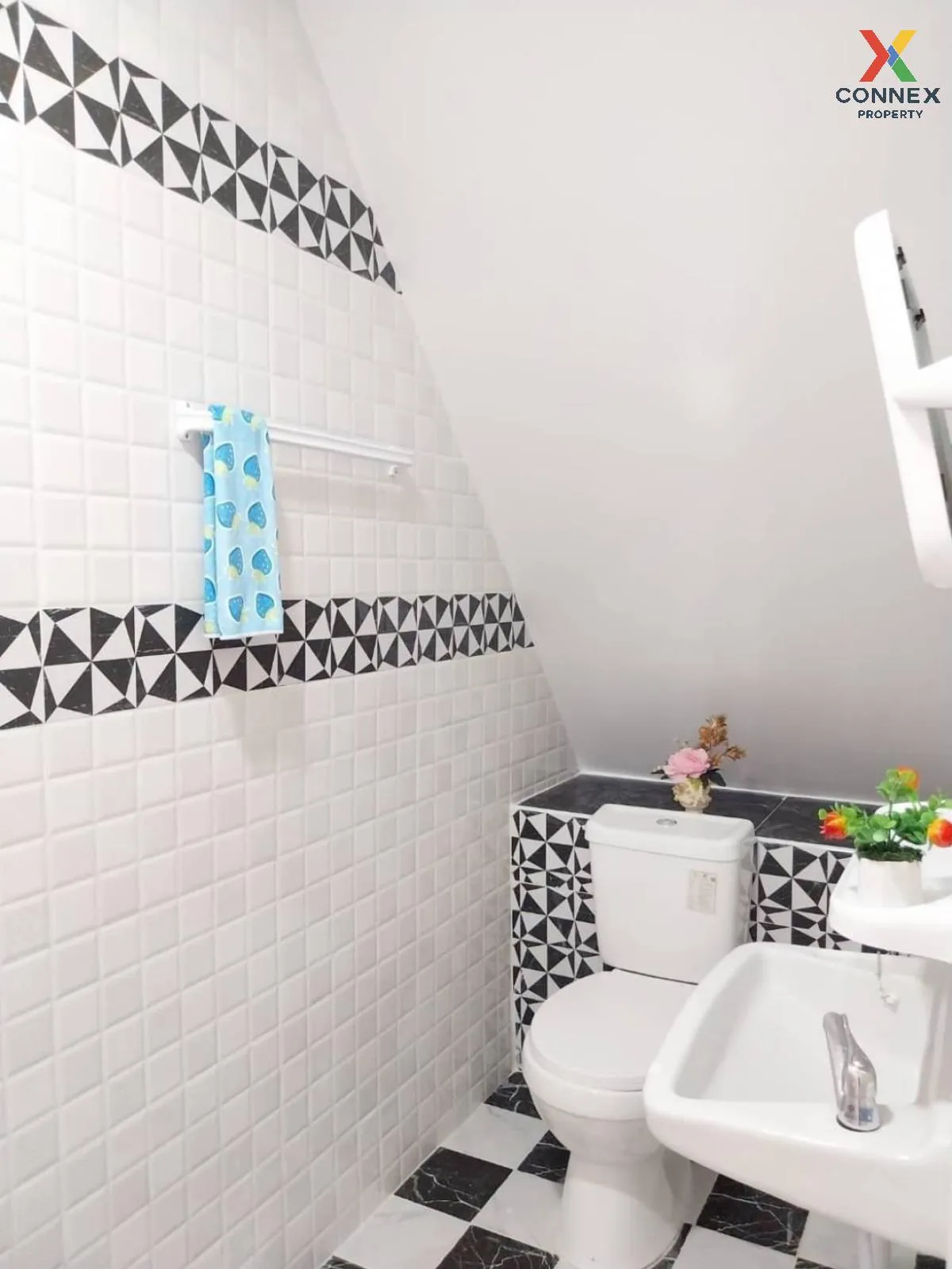 For Sale Townhouse/Townhome  , Sinanan , newly renovated , Khok F