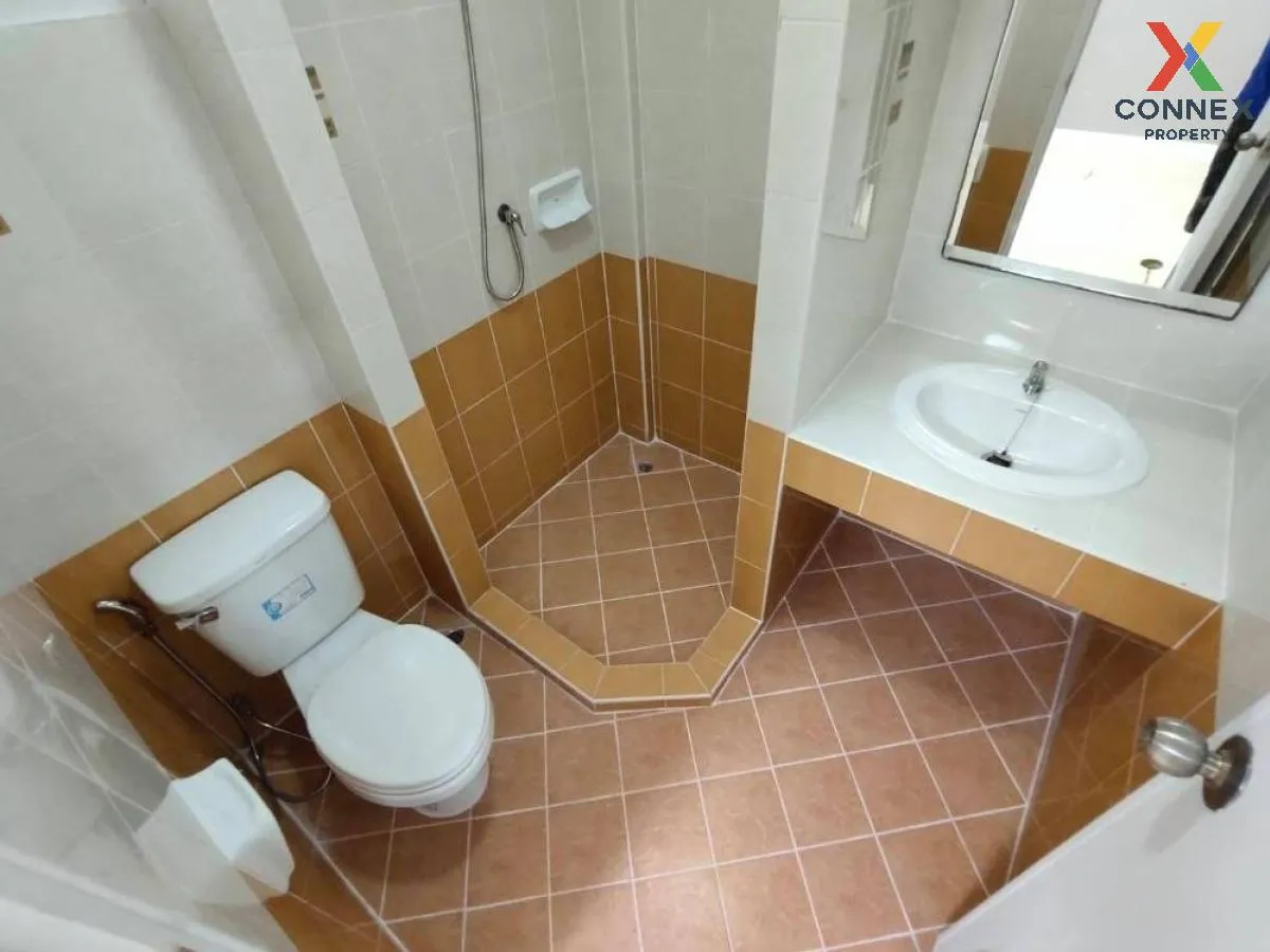 For Sale Townhouse/Townhome  , U Thong Place 5 , Khu Khot , Lam L