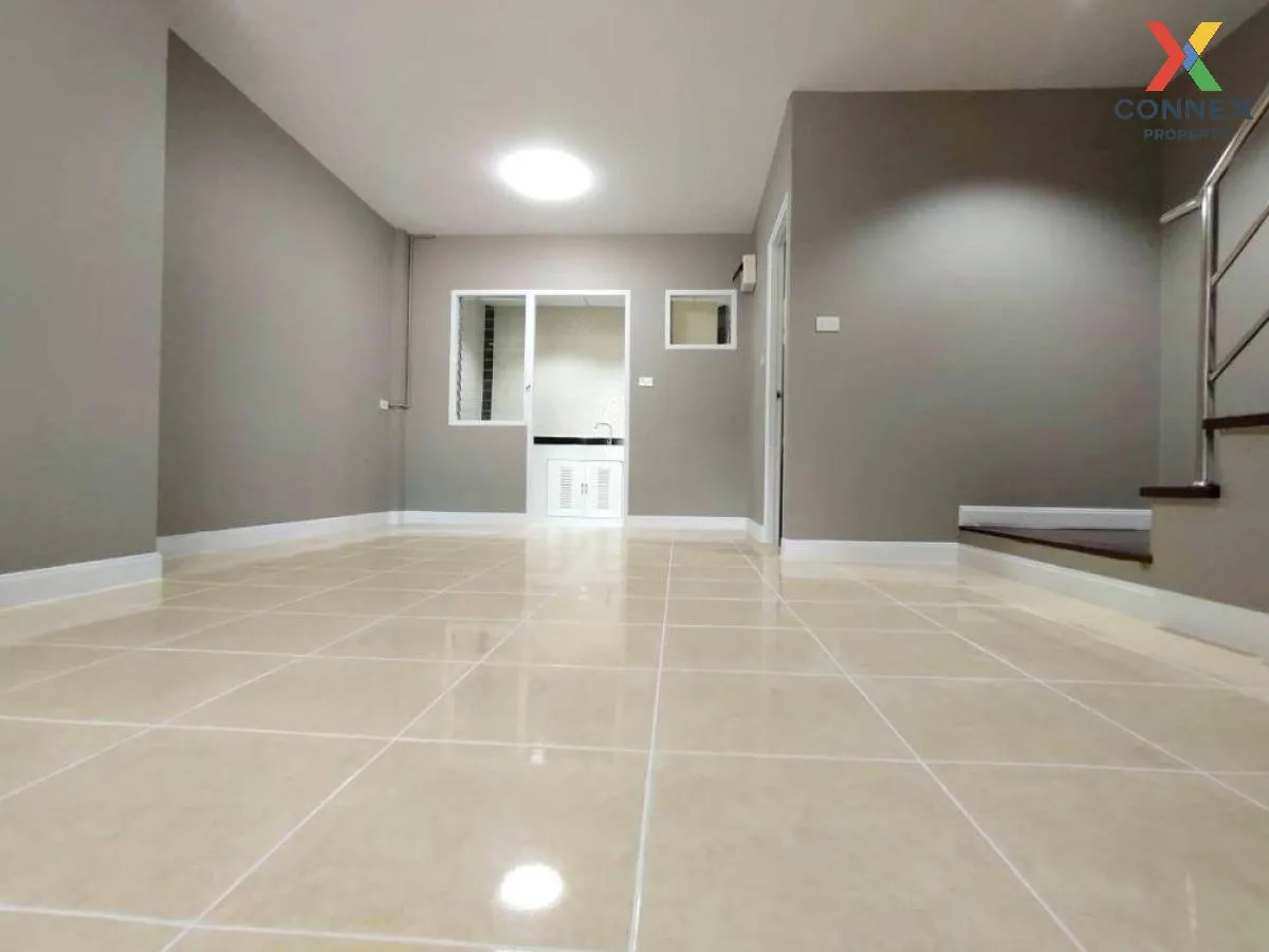 For Sale Townhouse/Townhome  , U Thong Place 5 , Khu Khot , Lam L 3