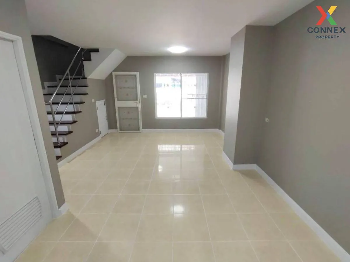 For Sale Townhouse/Townhome  , U Thong Place 5 , Khu Khot , Lam L