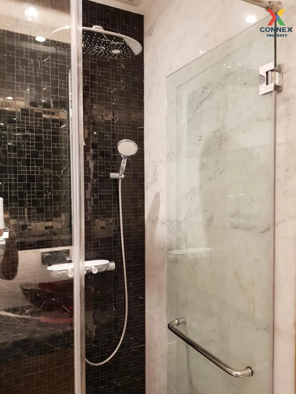 ขายคอนโด  โนเบิล เพลินจิต วิวสวย ชั้นสูง ห้องมุม หน้ากว้าง รีโนเว