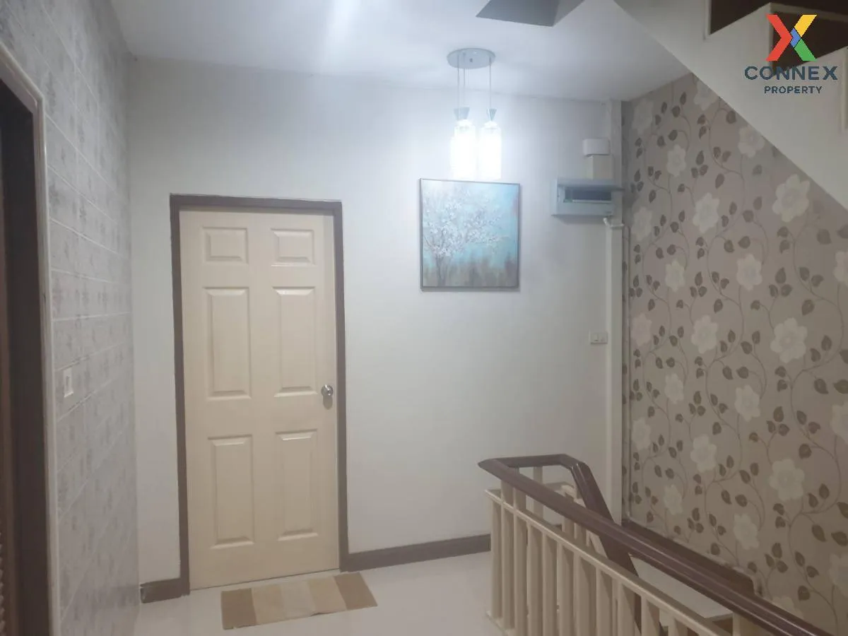 For Rent Townhouse  Lat Phrao 101 , newly renovated , Khlong Chan