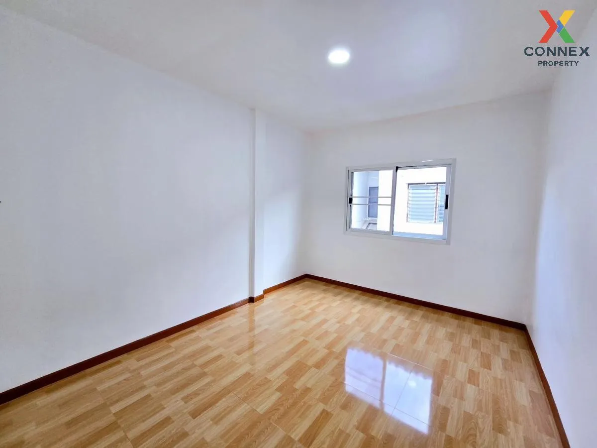 For Sale Townhouse/Townhome  , Lert Ubon Watcharapol Ramintra , c